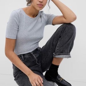 Women’s Crewneck Tshirt